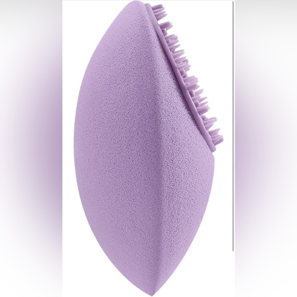 Real Techniques Miracle Skincare Sponge - Picture 7 of 8